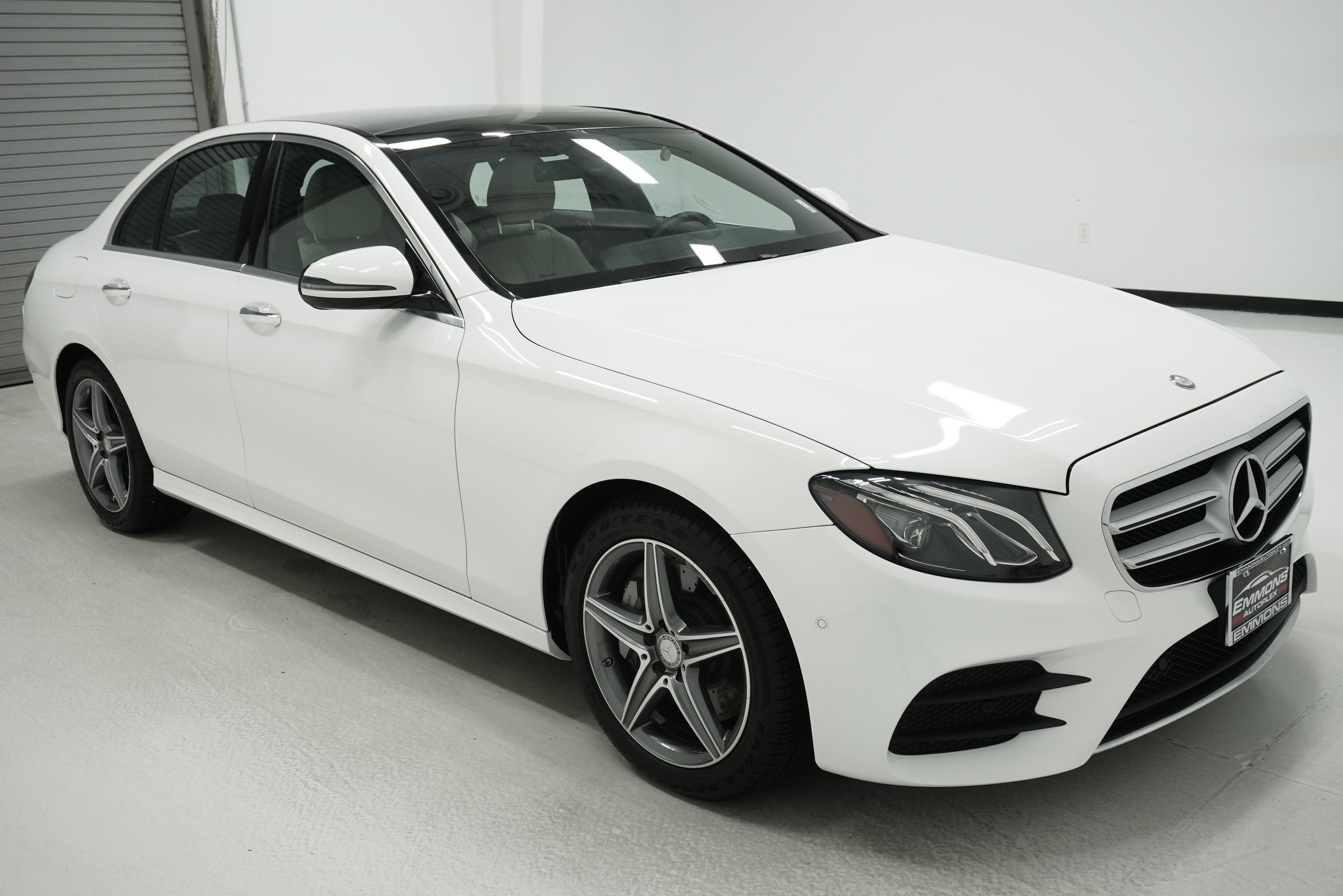 Used 2017 Mercedes-Benz E 300 4MATIC image 3