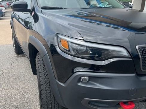 Used 2022 Jeep Cherokee Trailhawk AWD/4WD image 12
