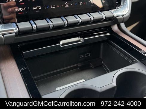 New 2026 GMC Yukon Denali w/ Denali Reserve Package AWD/4WD image 18