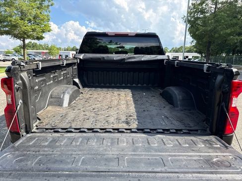 Used 2022 Chevrolet Silverado 2500 Custom w/ LPO, Dark Essentials Package AWD/4WD image 19