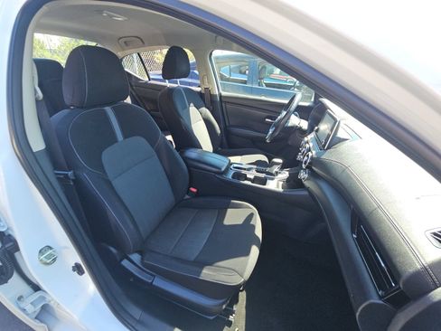 Used 2020 Nissan Sentra SV FWD image 13