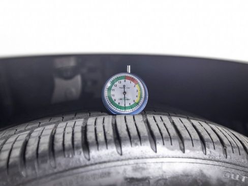 Used 2023 Mercedes-Benz GLE 350 w/ AMG Line Exterior image 46