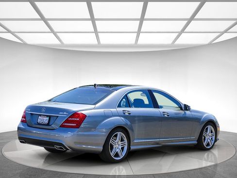 Used 2013 Mercedes-Benz S 550 image 3