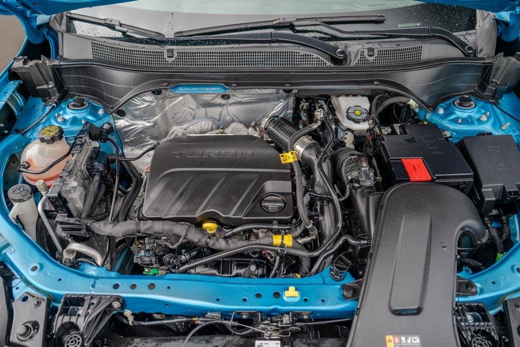 Used 2025 Chevrolet Trax RS w/ Sunroof Package FWD image 11