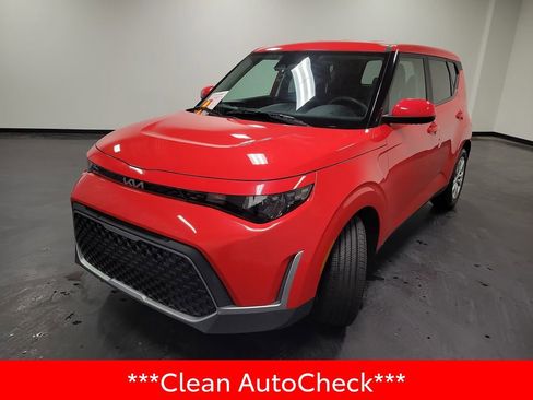 Used 2023 Kia Soul LX image 4