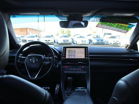 Used 2019 Toyota Avalon Touring w/ Preferred Accessory Package FWD image 30