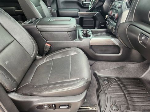 Used 2020 Chevrolet Silverado 2500 LTZ w/ LTZ Texas Edition image 14