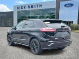 Certified 2024 Ford Edge SE w/ Black Appearance Package image 4