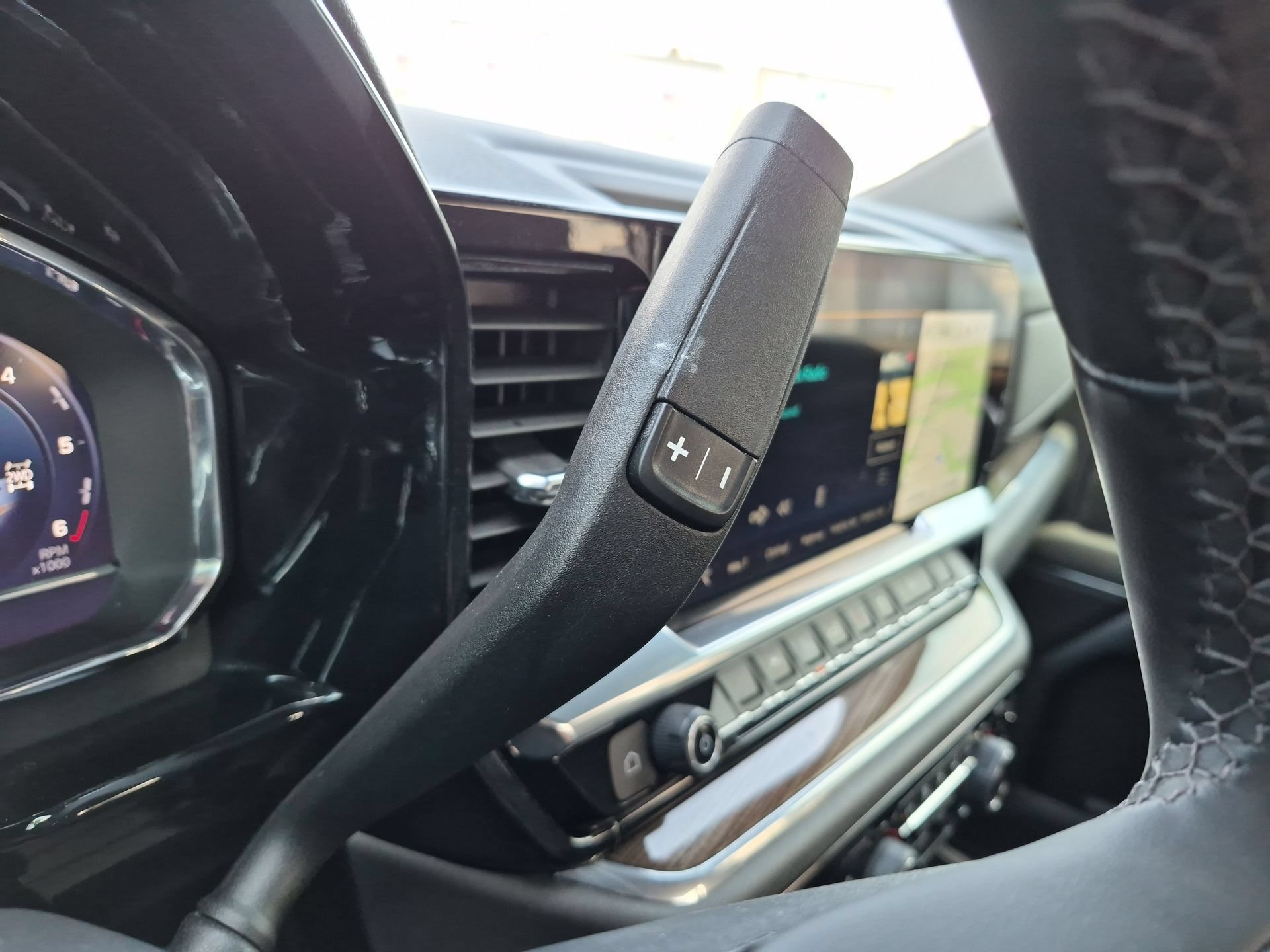 Certified 2024 Chevrolet Silverado 1500 LT AWD/4WD image 16
