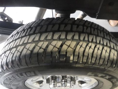 Used 2002 Chevrolet Silverado 1500 LS w/ Off-Road Skid Plate Pkg image 26