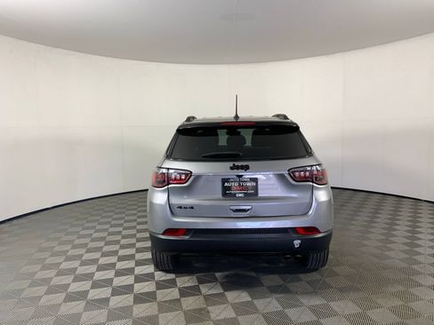 Used 2022 Jeep Compass Latitude AWD/4WD image 8