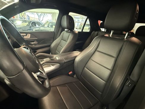 Used 2022 Mercedes-Benz GLE 450 4MATIC w/ AMG Line Exterior image 8