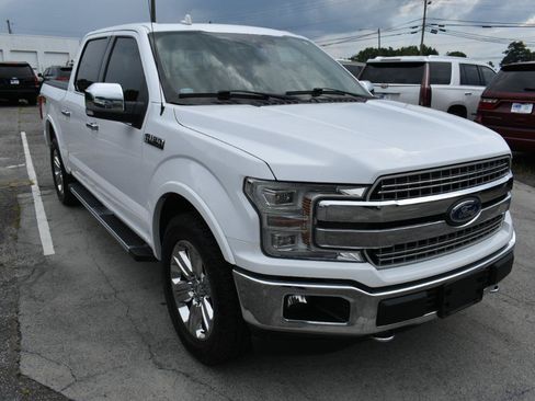 Used 2018 Ford F150 Lariat w/ Equipment Group 502A Luxury AWD/4WD image 4