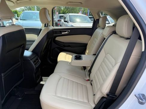 Certified 2023 Ford Edge SEL w/ Convenience Package AWD/4WD image 9
