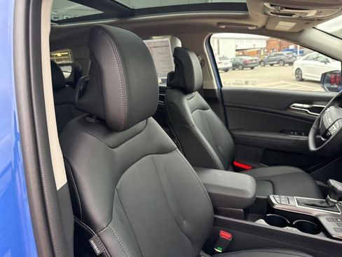 New 2026 Kia Sportage EX w/ EX Panorama Roof Package image 16