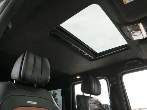 Used 2021 Mercedes-Benz G 63 AMG 4MATIC w/ G Manufaktur Interior Package image 24