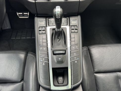 Used 2015 Porsche Macan S AWD/4WD image 25