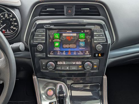 Used 2022 Nissan Maxima SR w/ Sport Mat Group FWD image 26