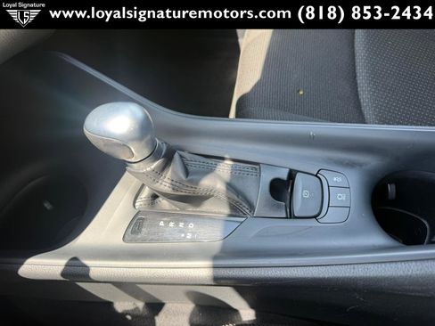 Used 2019 Toyota C-HR LE FWD image 25