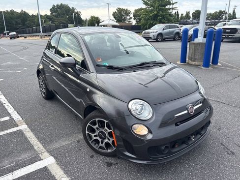 Used 2018 FIAT 500 Pop FWD image 2