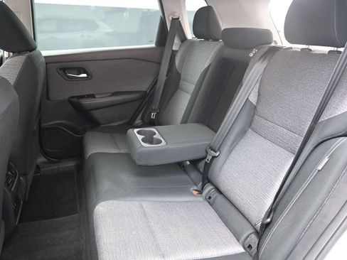 Used 2023 Nissan Rogue SV FWD image 18