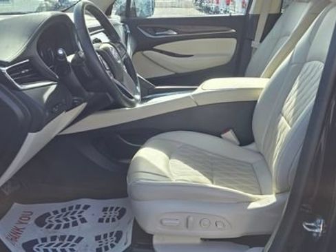 Used 2023 Buick Enclave Avenir w/ Avenir Technology Package AWD/4WD image 9