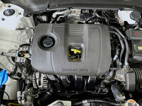 Used 2025 Kia Seltos S image 32