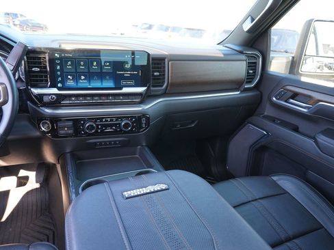 Used 2024 Chevrolet Silverado 3500 High Country w/ High Country Premium Package image 22