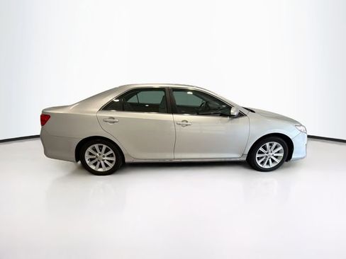 Used 2012 Toyota Camry XLE image 6