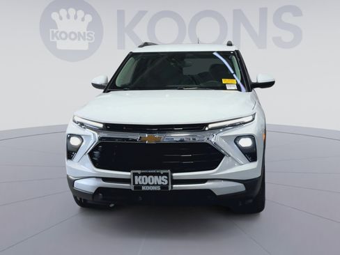 Used 2024 Chevrolet TrailBlazer LT w/ LT Cold Weather Package AWD/4WD image 4