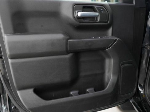 Used 2020 Chevrolet Silverado 1500 Custom w/ Custom Value Package image 21