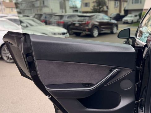Used 2020 Tesla Model Y Long Range AWD/4WD image 24