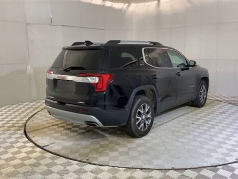 Used 2023 GMC Acadia SLT w/ LPO, Floor Liner Package image 8