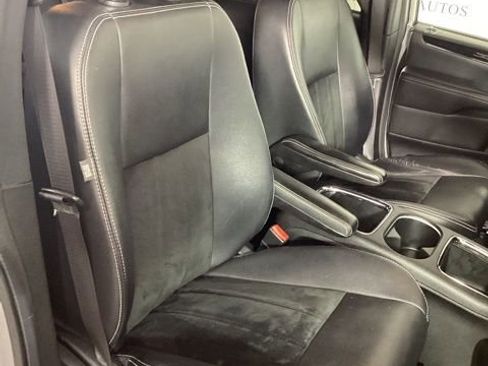 Used 2018 Dodge Grand Caravan SXT w/ Blacktop Package image 17