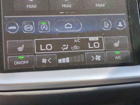 Used 2025 Subaru Outback Premium AWD/4WD image 17