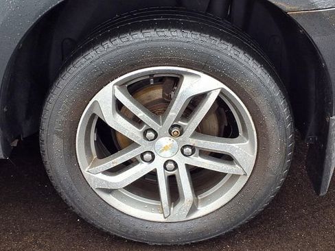 Used 2017 Chevrolet Equinox Premier image 23