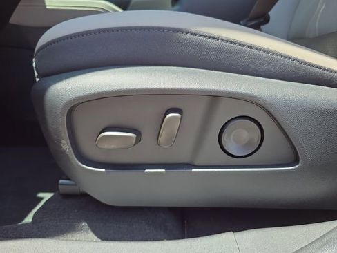 New 2026 GMC Terrain Elevation w/ Elevation Premium Package FWD image 18