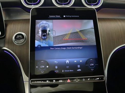 Used 2025 Mercedes-Benz GLC 350e GLC 350e w/ Driver Assistance Package image 11