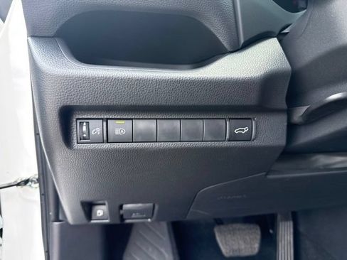 Used 2025 Toyota RAV4 XLE w/ Convenience Package AWD/4WD image 26