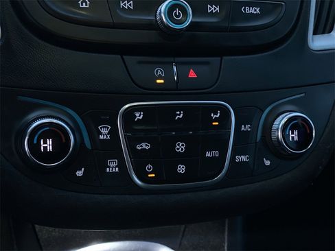 Used 2023 Chevrolet Malibu LT image 22