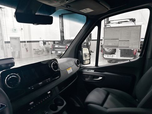 New 2026 Mercedes-Benz Sprinter 2500 image 23