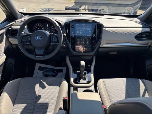 Certified 2025 Subaru Forester Premium AWD/4WD image 21