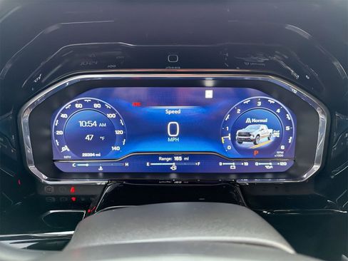 Used 2022 Chevrolet Silverado 1500 LT Trail Boss w/ Convenience Package II image 11