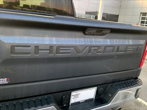 Used 2021 Chevrolet Silverado 1500 LT RWD image 29
