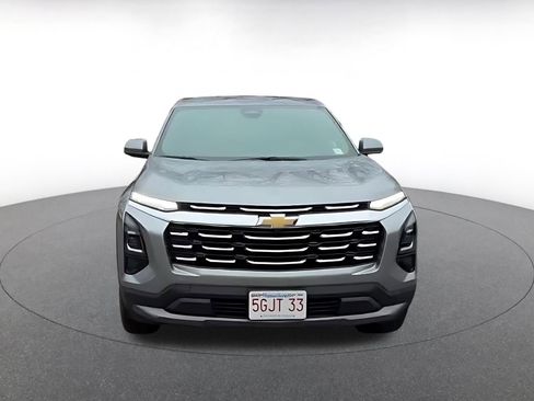 Used 2025 Chevrolet Equinox LT image 4