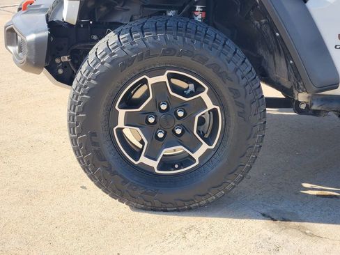 Used 2021 Jeep Gladiator Mojave image 11