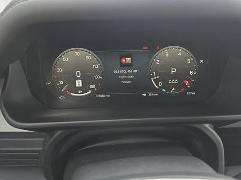 Used 2025 Land Rover Defender 110 S image 21