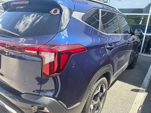 Used 2024 Kia Seltos EX FWD image 31