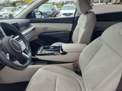 Used 2025 Hyundai Tucson SEL AWD/4WD image 16