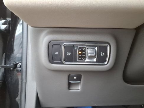 Certified 2024 Lincoln Nautilus Reserve w/ Equipment Group 202A image 15